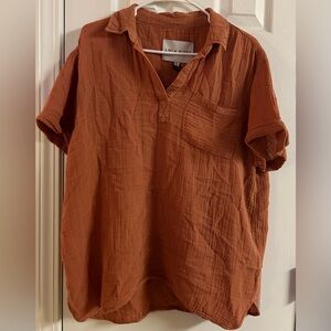 Lola river v neck shirt